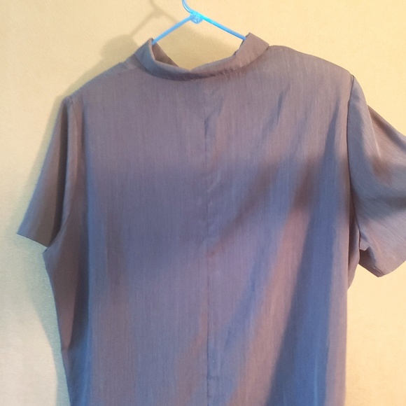 Womans Blouse - Picture 2 of 5